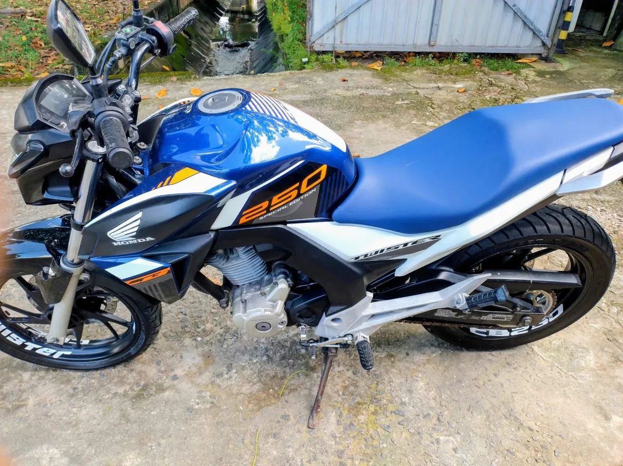 Honda CB 250 BLUE 2020 - Foto 2