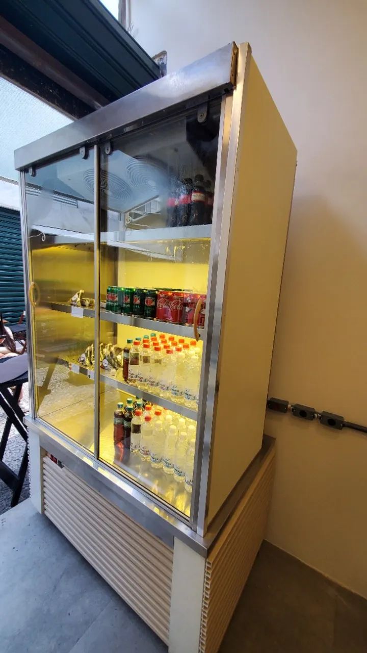 VITRINE EXPOSITORA REFRIGERADA 220V - Foto 2