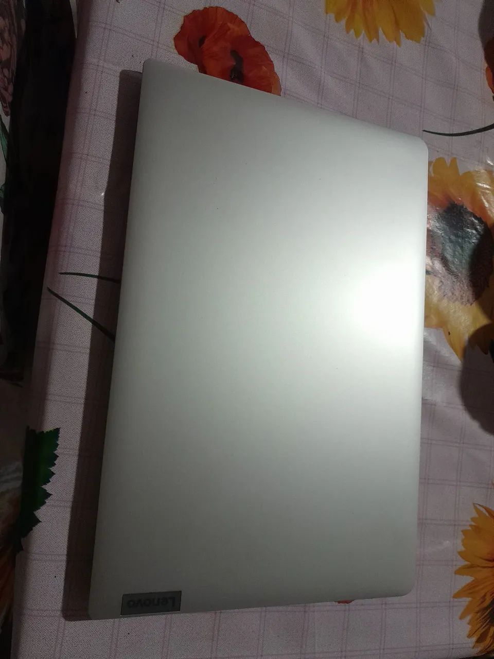 Notebook Lenovo novíssimo 