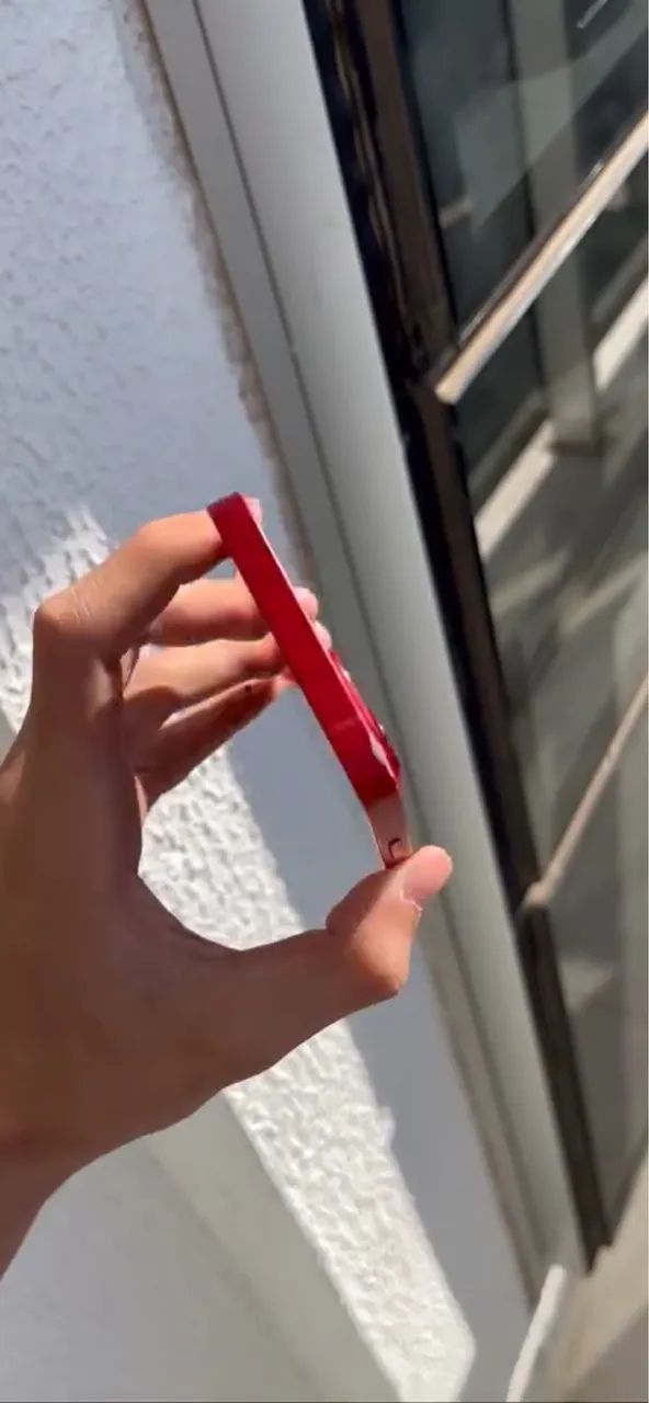 iPhone 13 red 128 g  - Foto 2