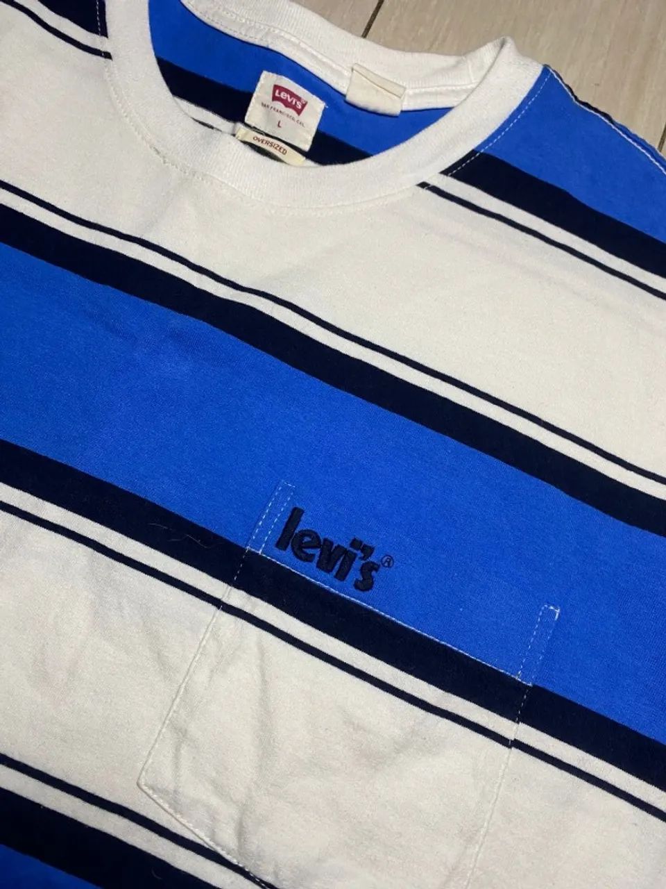 Camiseta Levis Slouchy Pocket Tee - Oversized - Foto 2
