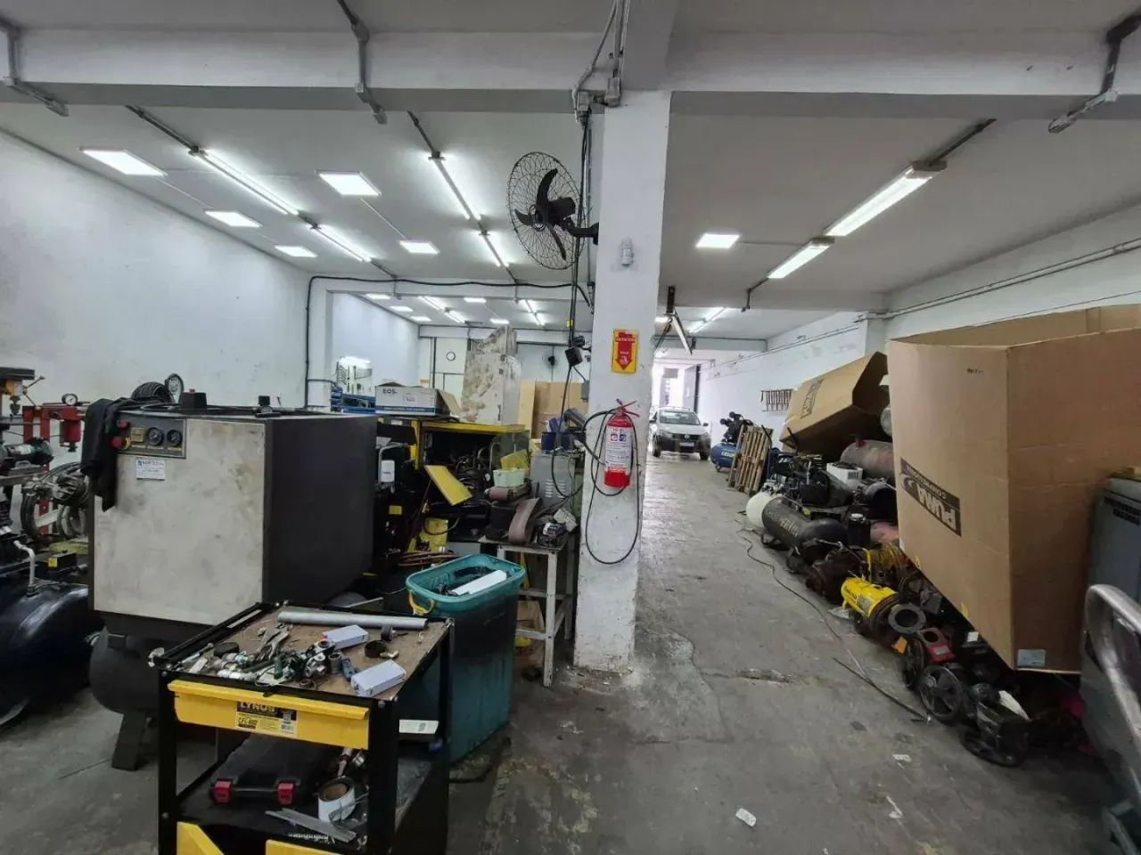 Prédio Comercial com 4 vagas de garagem para Alugar em Florianópolis/SC. - Foto 5