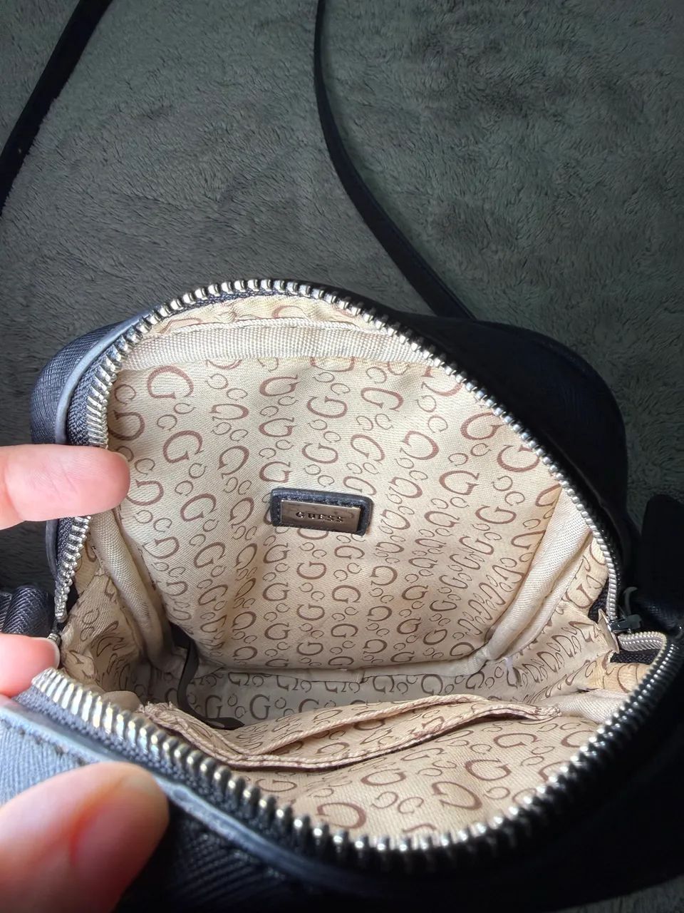 Bolsa guess crossbody  - Foto 5