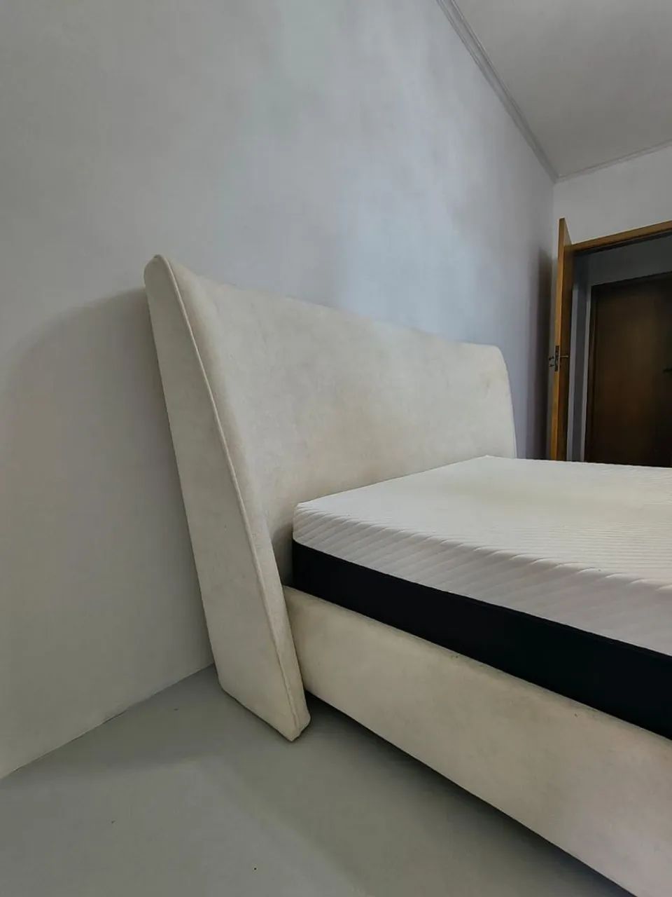 Cama casal - Tecido boucle off whitehite 