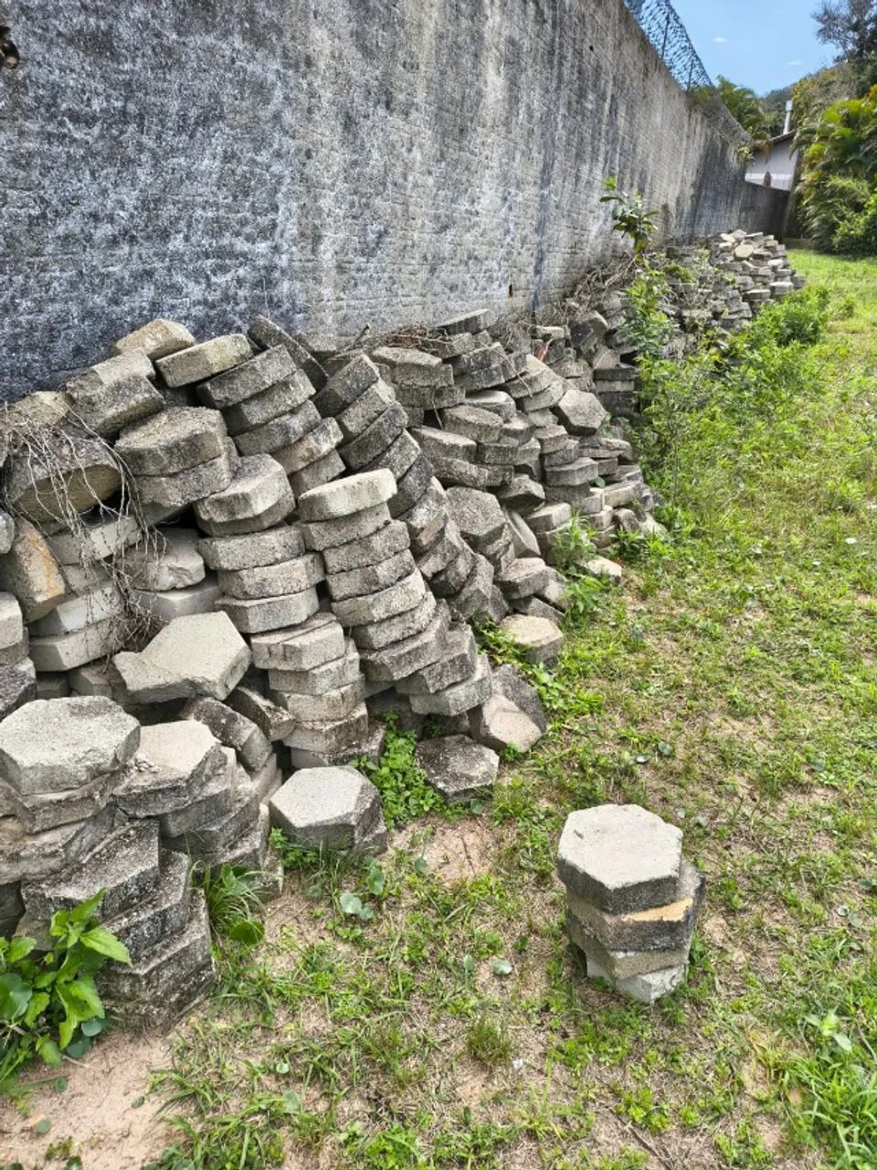 Paralelepípedos de Concreto - 100 a 120 m²