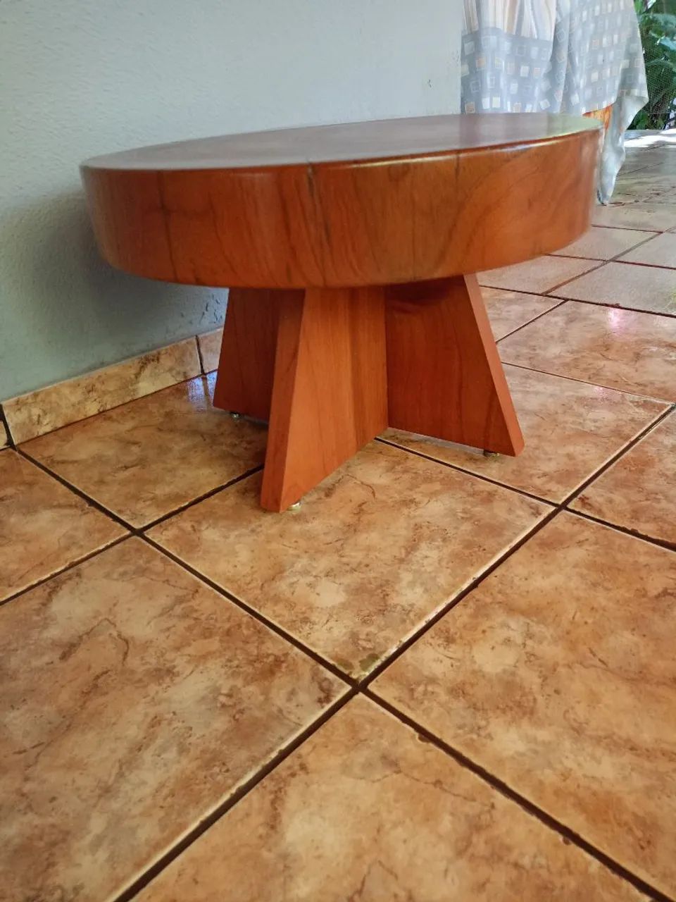 Mesa de centro cedro maciço 