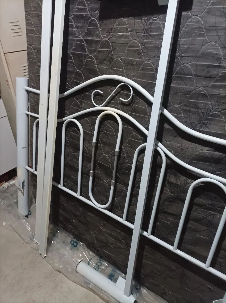 Cama sal com colchão  - Foto 2