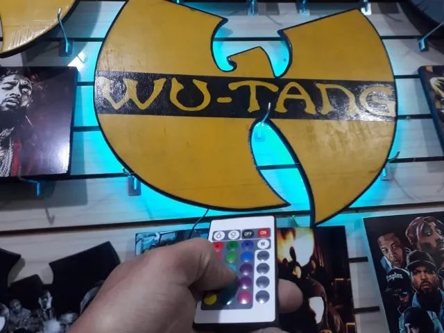 Quadro de parede com led controle remoto, grupo Wu Tang Clan, 66cm largura x 55cm altura