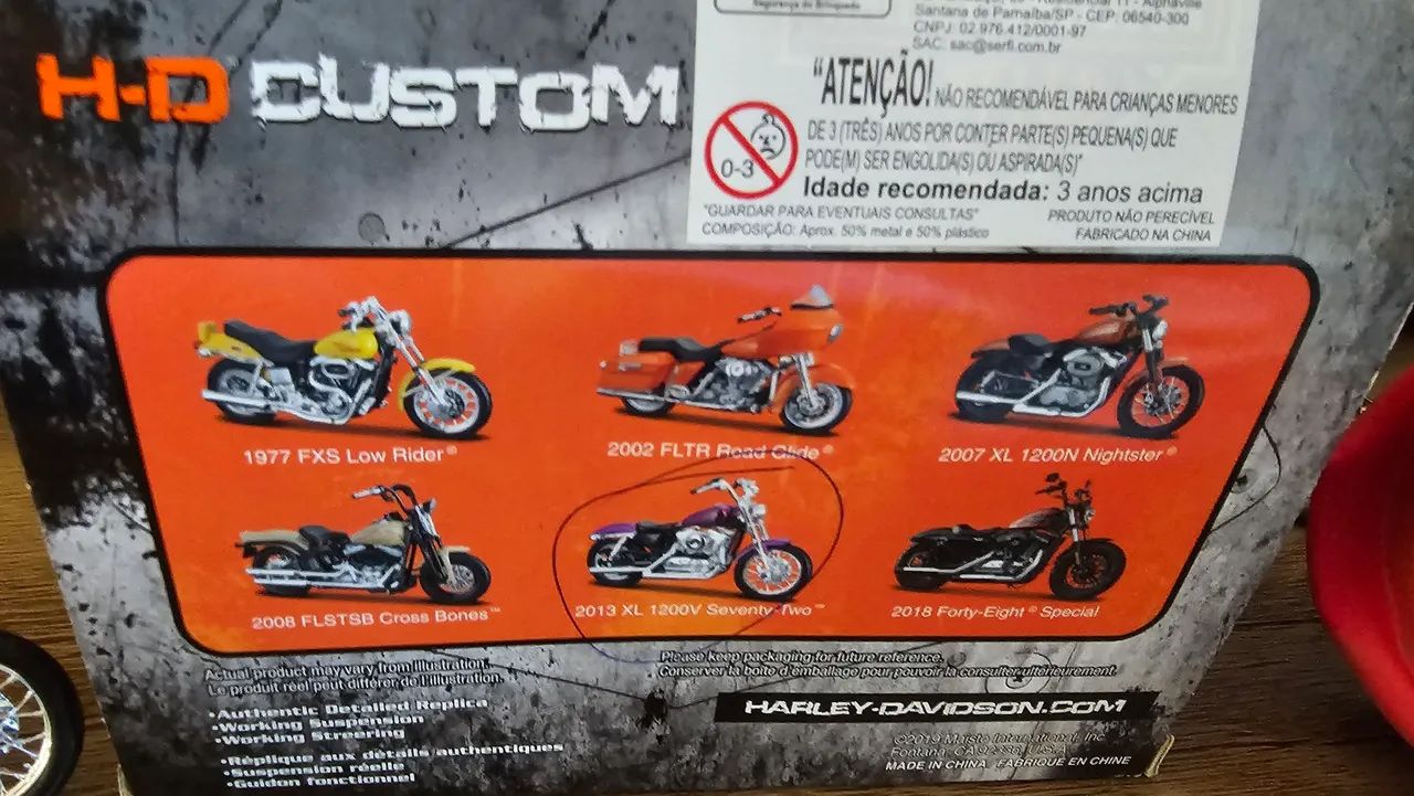 Miniatura Harley Davidson 1:18 - Hobbies e coleções - Samambaia