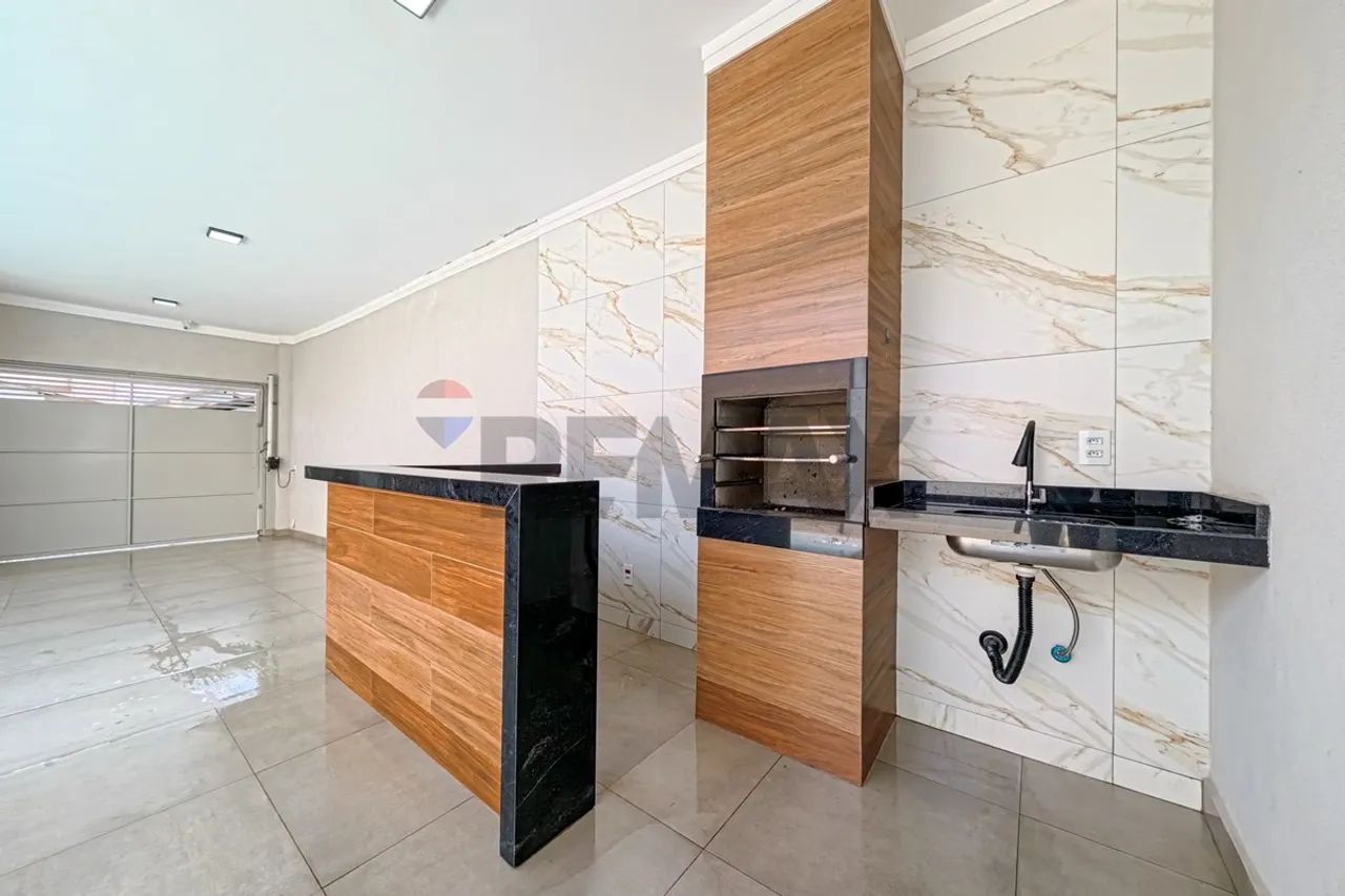 Casa com Piscina em Leme - SP - Foto 4