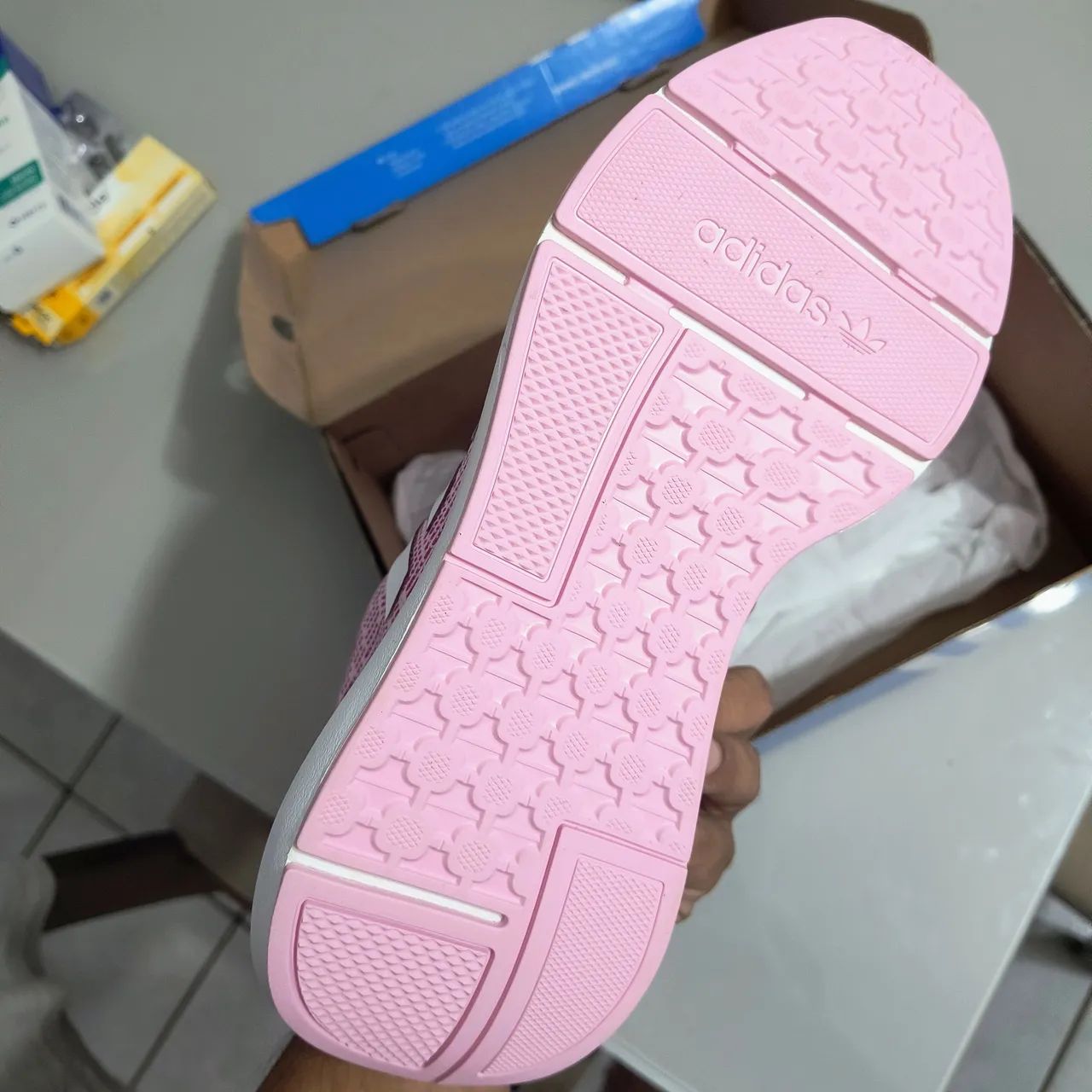 Tênis Adidas  - Foto 3