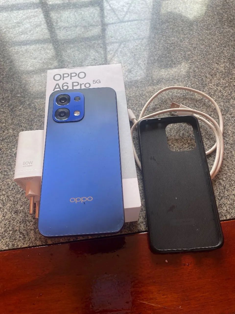 Oppo A6 pro - Foto 2