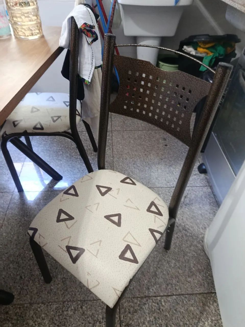 Mesa de Jantar + 6 cadeiras - Foto 2