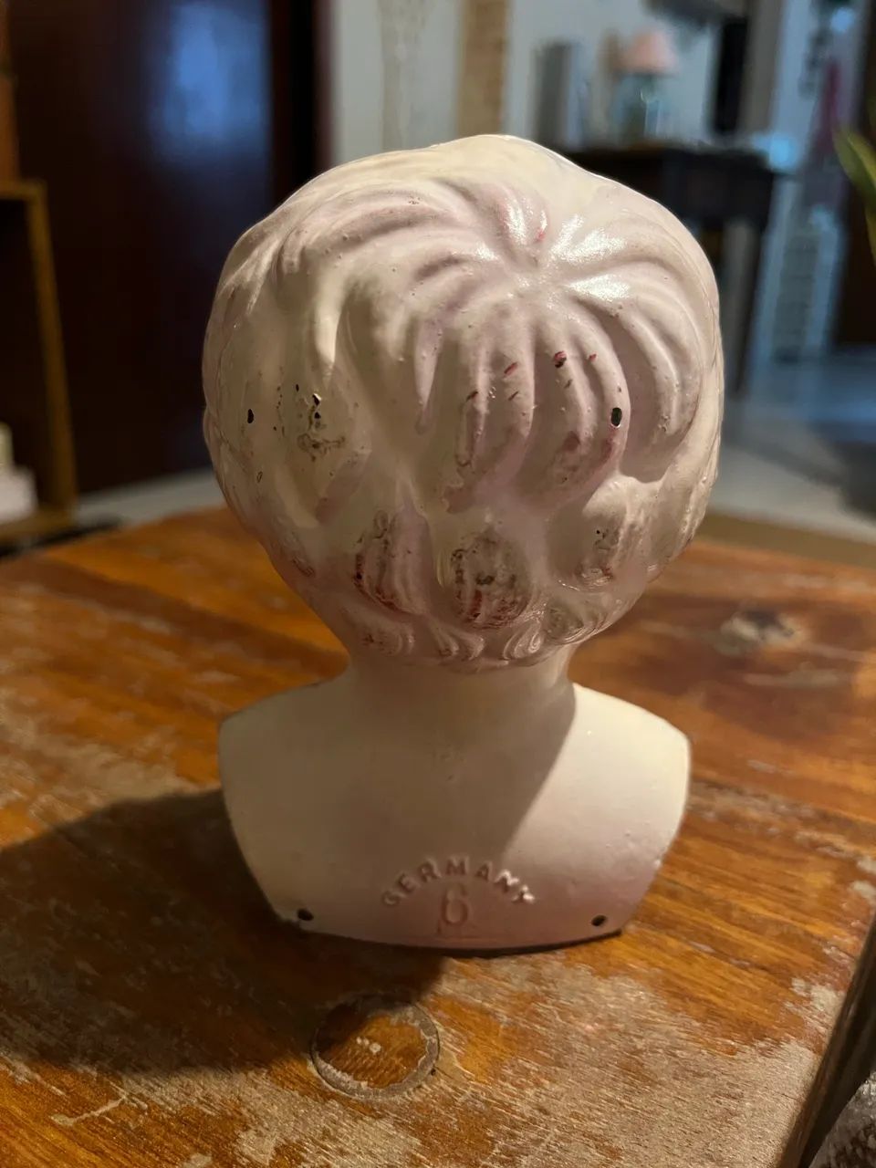 Cabeça de boneca antiga da marca alemã Minerva em metal - Foto 2