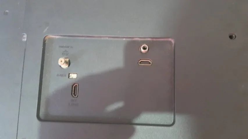 tv aoc led 43 polegadas com conversor integrado nao e smart - Foto 3