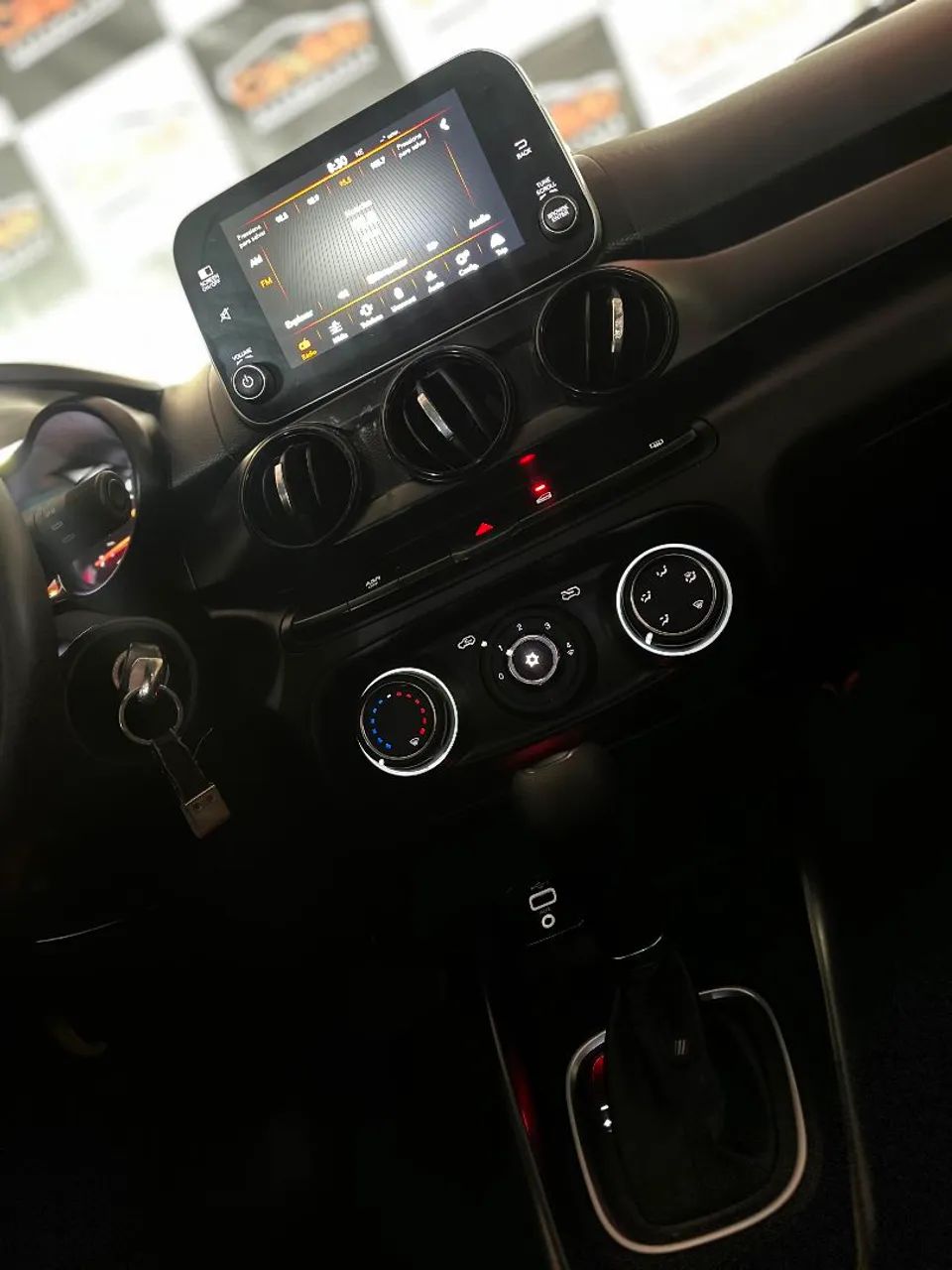 Fiat Cronos Drive 1.3 8V Flex Aut. 2023 - Foto 4