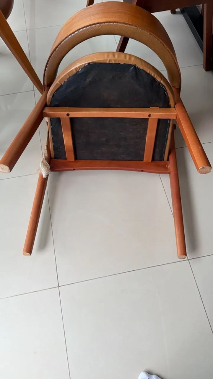 Mesa com 4 cadeiras  - Foto 4