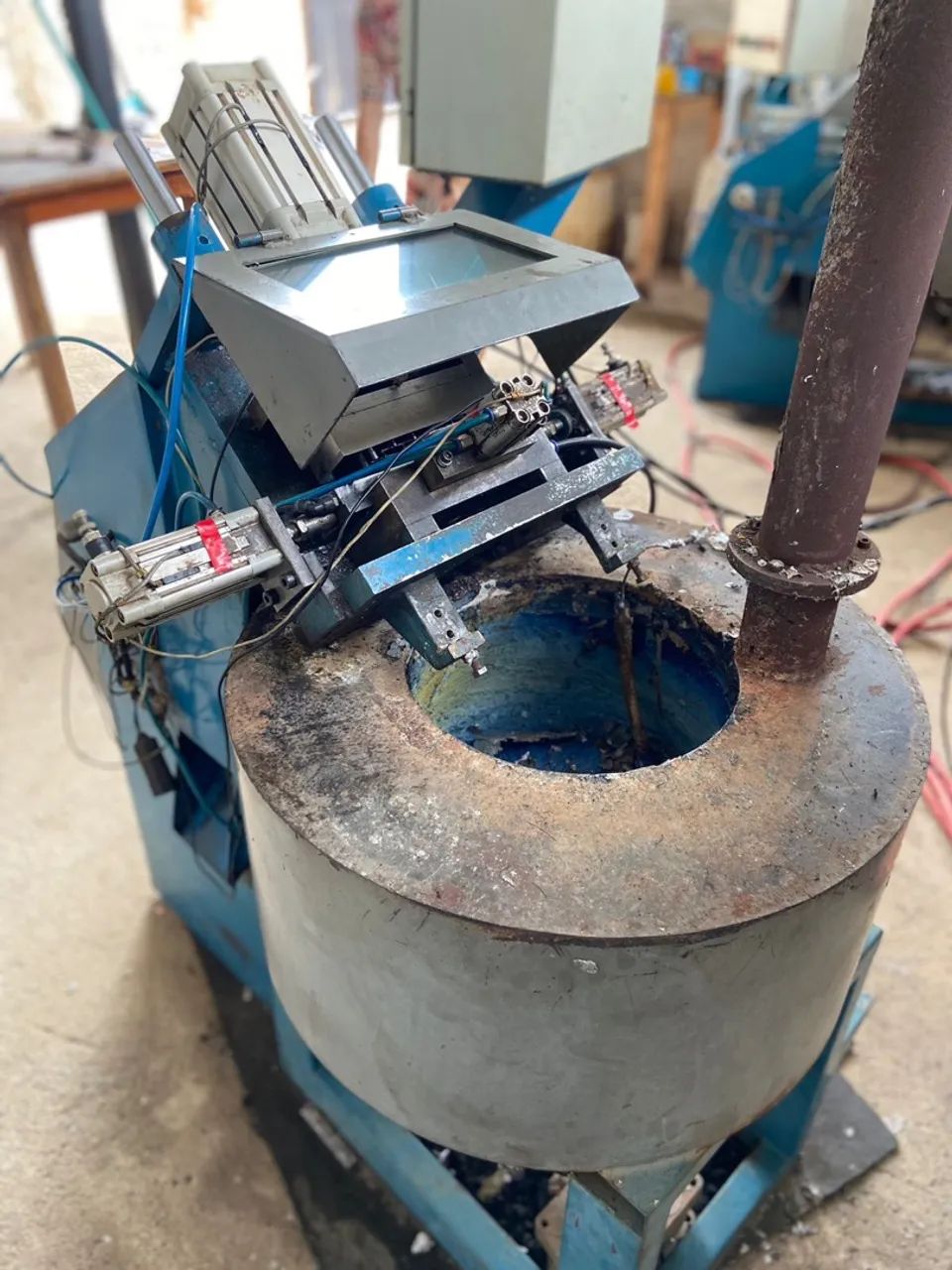 Máquina para fabricar chumbo de rodas - Foto 3