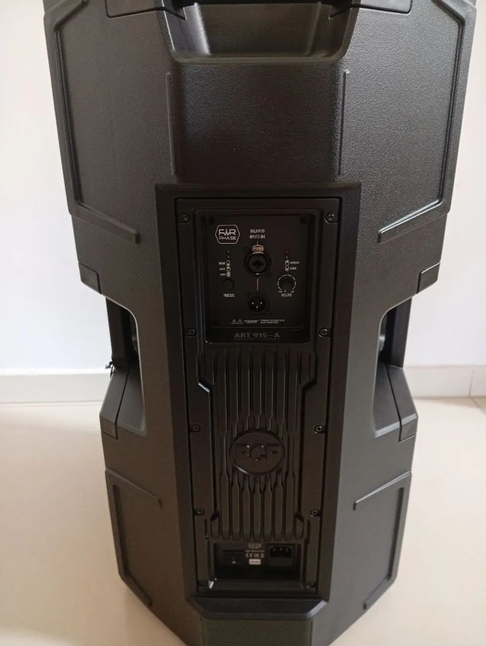 Caixa ativa RCF ART 915 NOVA - Foto 5