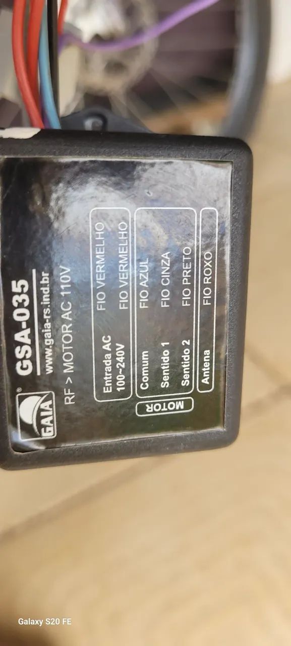 Tela de projeção eletrica Gaia 16:9 gbh 84 tencionada  - Foto 5