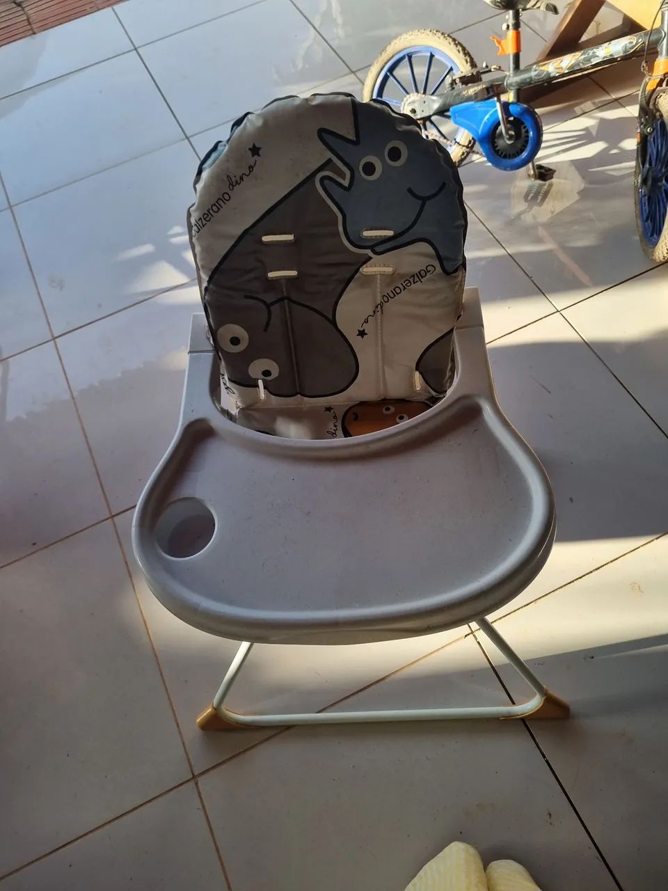 Cadeira de alimentação  - Foto 2