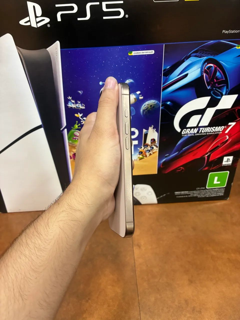 IPHONE 16 PRO 256GB (SEMI ZERADO) - Foto 5