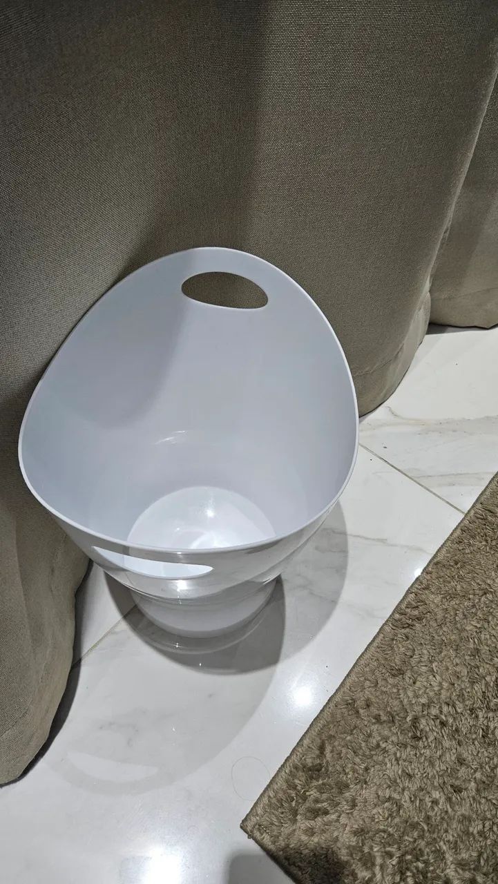 Cesto com alça em acrílico - Foto 2