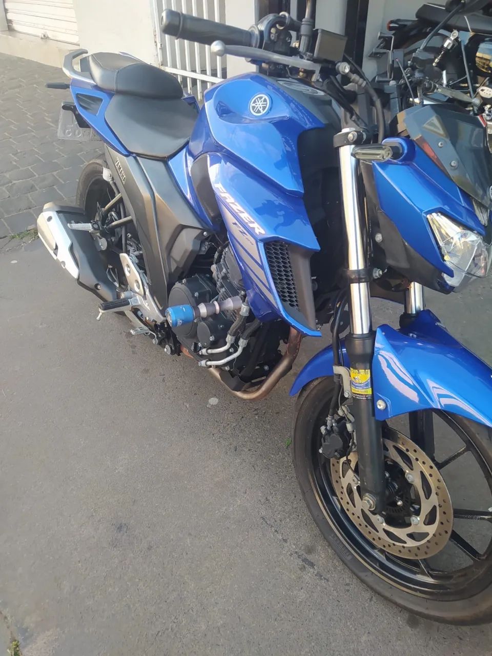 Fz 25