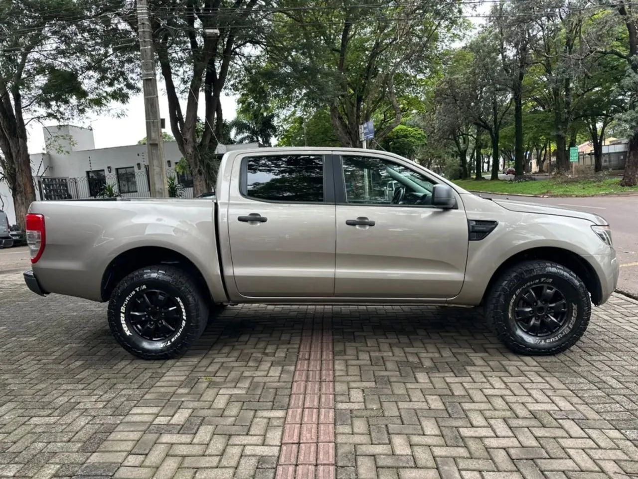 Ford Ranger XLS 2.5 16V 4X2 CD Flex 2015 - Foto 4