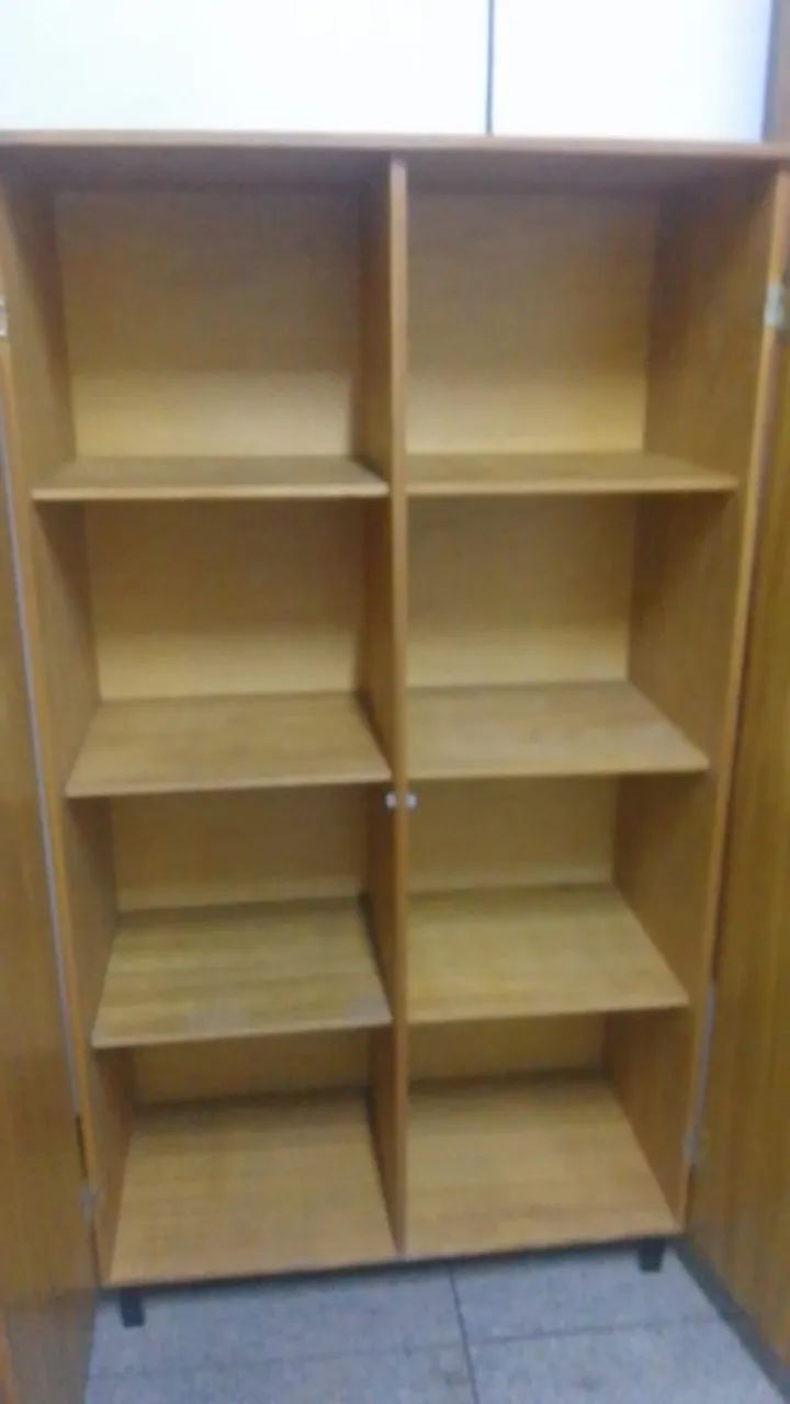Armário de madeira para escritório - Foto 4