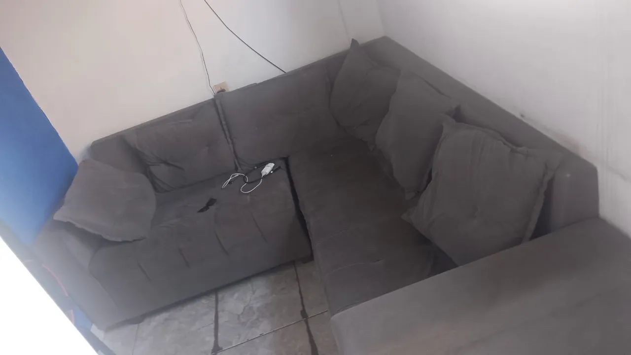 Sofá espaçoso e barato 