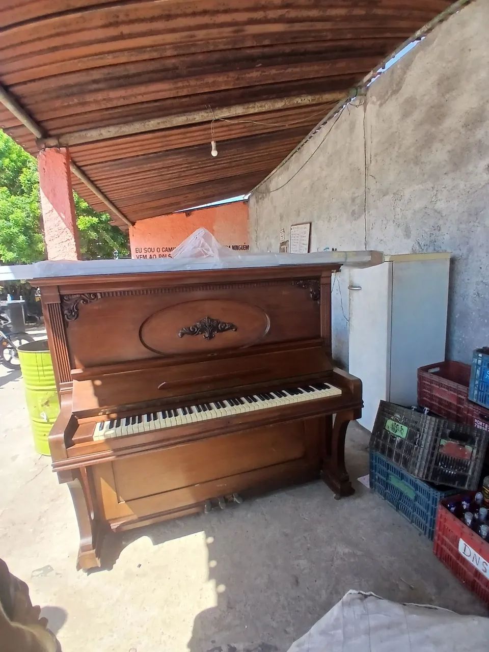 Vendo piano super conservado - Foto 2
