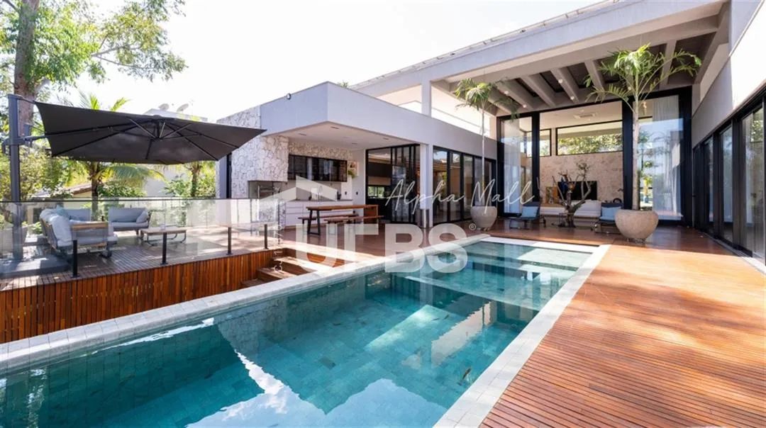 Casa Térrea mobiliada com lago ao fundo no Aldeia do Vale