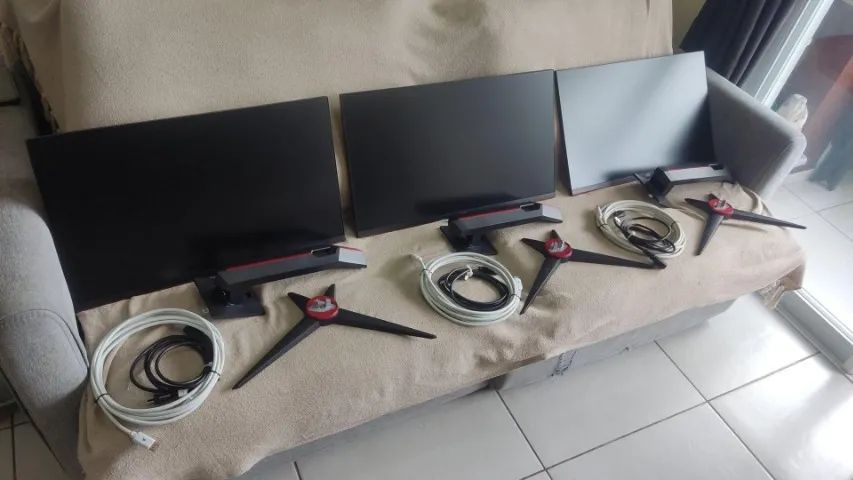 3x Monitores 144Hz - 1ms - 27" - AOC