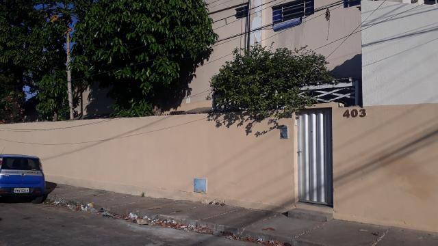 Montese casa, 250m², 3 quartos (sendo 2 suítes), wc social, cozinha, 3 vagas de garagem.