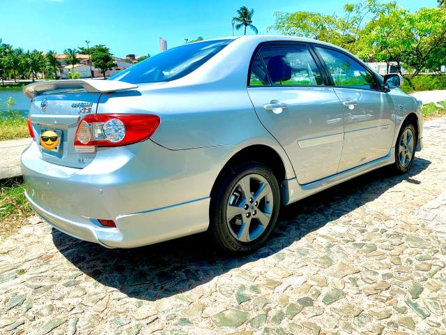 Toyota Corolla XRS 2014 pneus novos + Multimidia 50.900,00