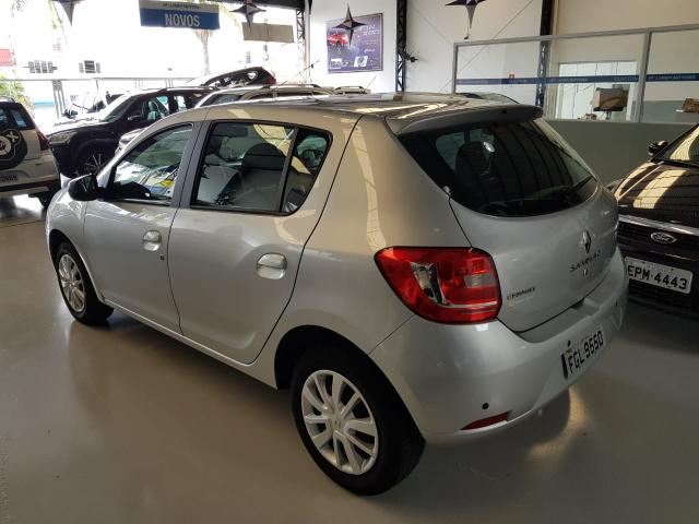 Renault Sandero 1.6 - 2015 completo