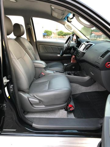 Toyota hilux srv ano 2015 top - Foto 13