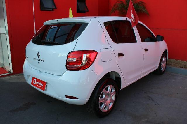 Sandero 1.0 Completo. Transferencia Cortesia - Foto 5