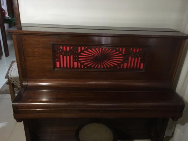 Lindo Piano Alemão