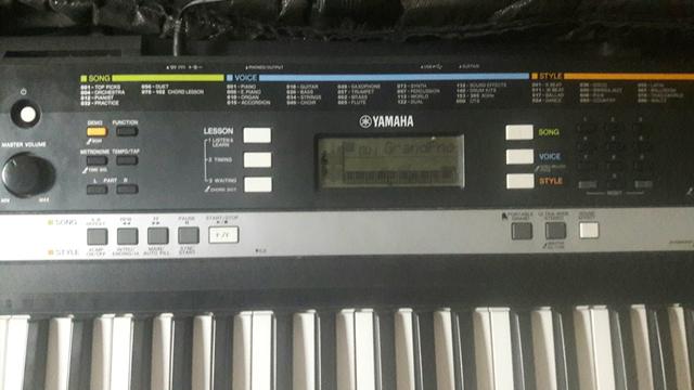 Teclado Yamaha Psr E243 - Foto 2