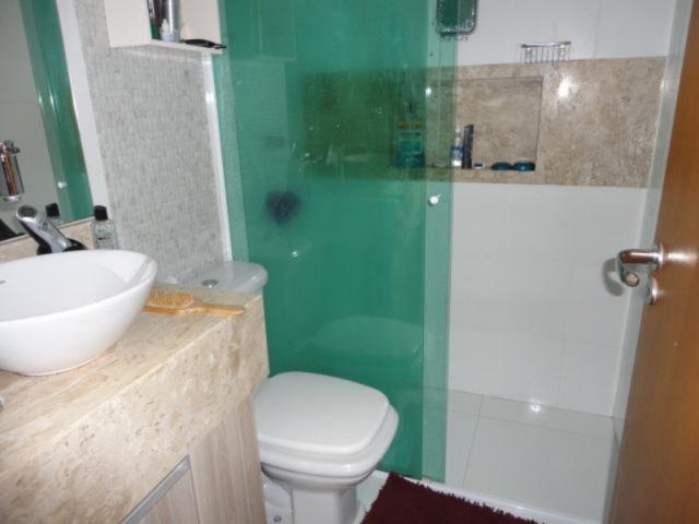 Vicente pires, linda e moderna casa, sala com pé direito duplo - Foto 14