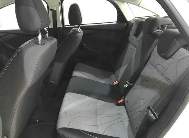 Focus Sedan SE 2.0 16V PowerShift (Aut) - Foto 7