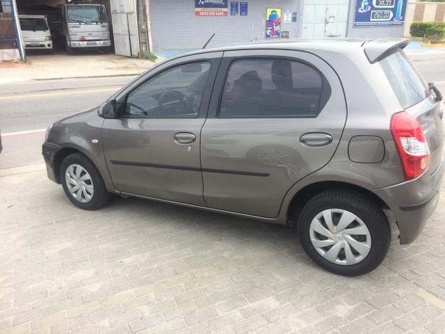 Etios 1.5 xs automático ú. Dono só 17.000km - Foto 4