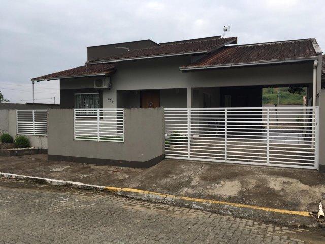 Linda Casa De Esquina No Loteamento São Francisco I