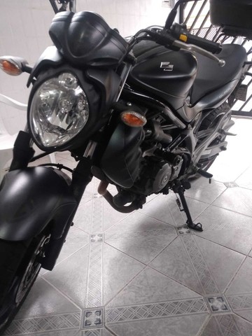 SUZUKI GLADIUS 650 2016 IMPECÁVEL