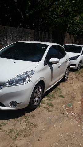 PEUGEOT 208 2014