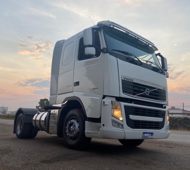 VOLVO FH 460 4X2 2013 AUTOMÁTICO