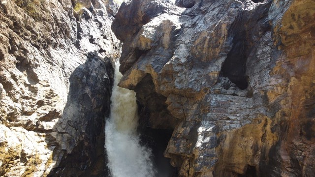 32 hectares com cachoeira 