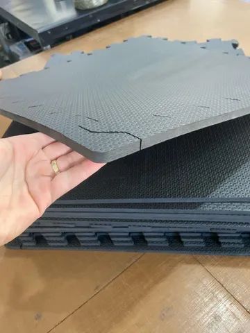 20 peças tatame Eva academia 50x50 10 mm preto  - Foto 4